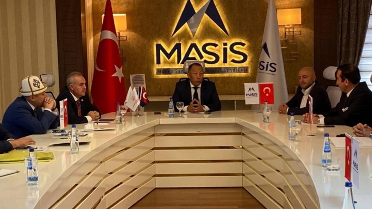 Kırgızistan Enerji ve Sanayi Bakanı Bekmurzayev'den MASİS'e ziyaret