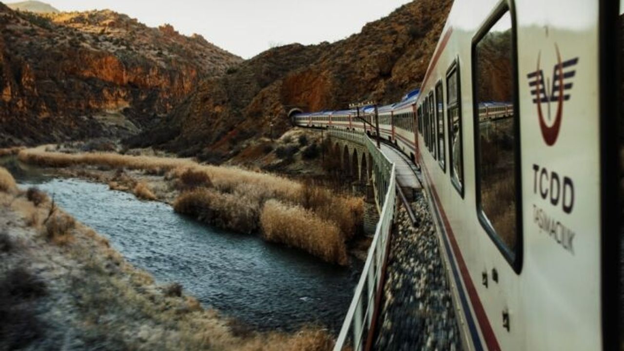 Turistik Doğu Ekspresi 15 Aralık'ta yeniden seferlerine başlıyor