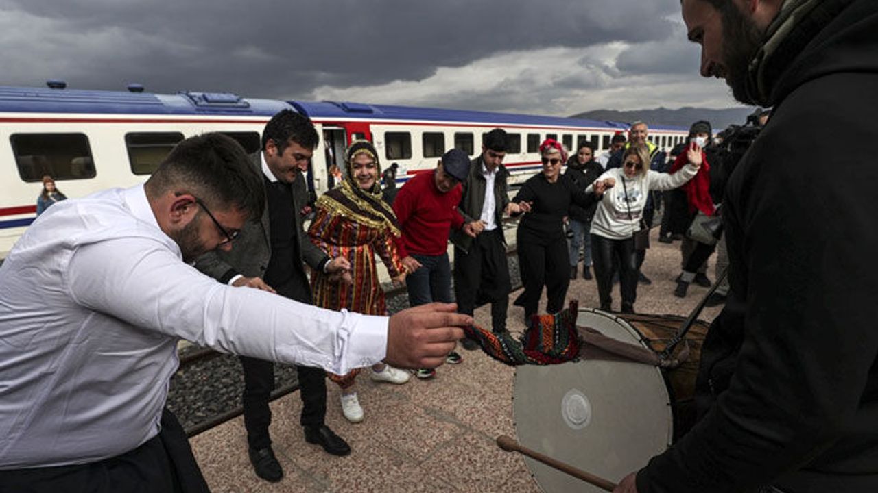Turistik Doğu Ekspresi ilk misafirlerini ağırladı