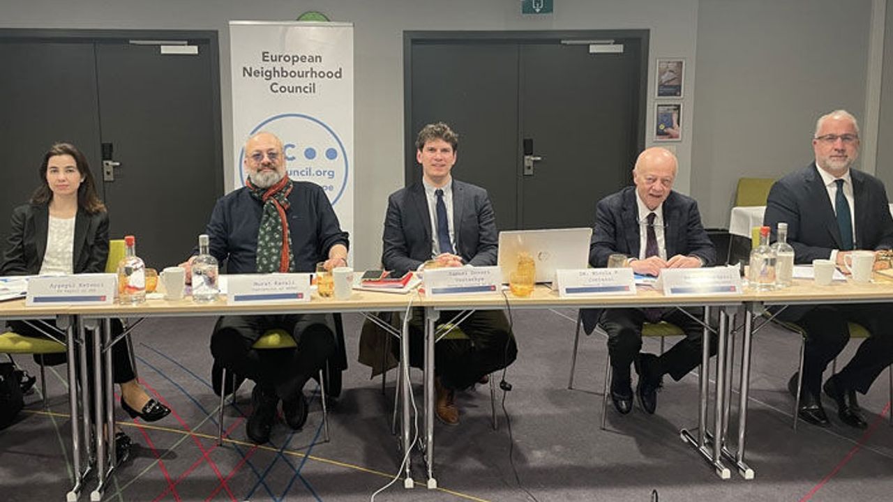 Türk taşımacılar Bulgaristan'a geçişteki sorunları AB ile çözmek istiyor