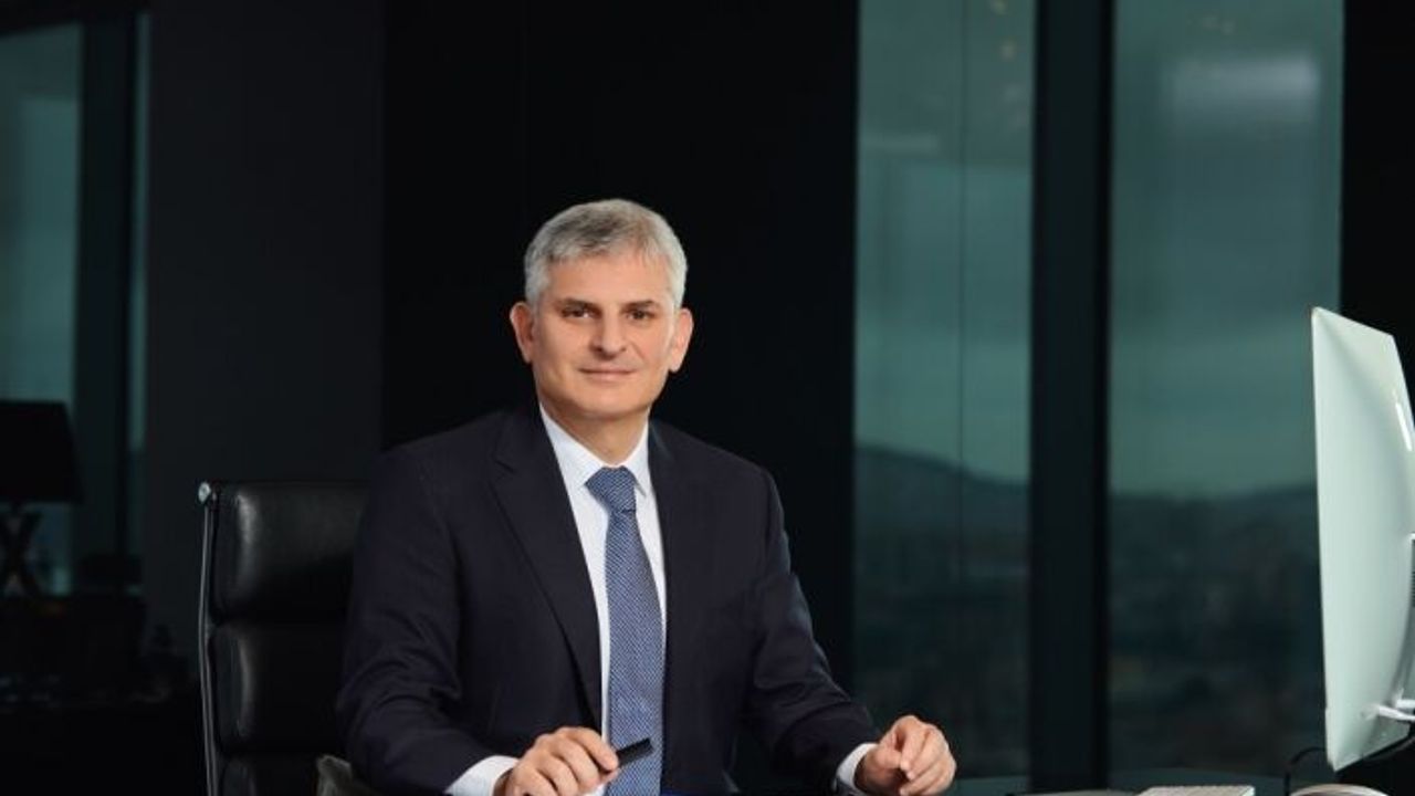 Türkiye Finans'ın net karı 921 milyon 48 bin lira oldu