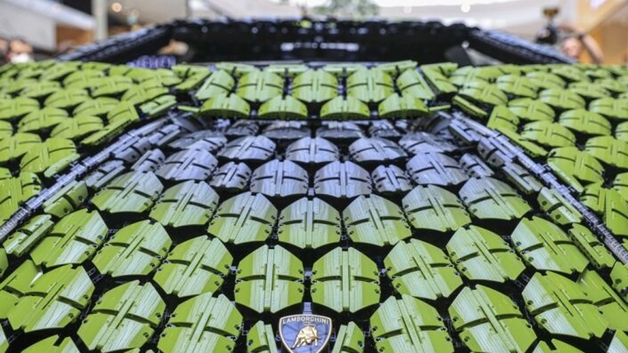 LEGO'nun Lamborghini Sian FKP 37 modeli İstanbul'da