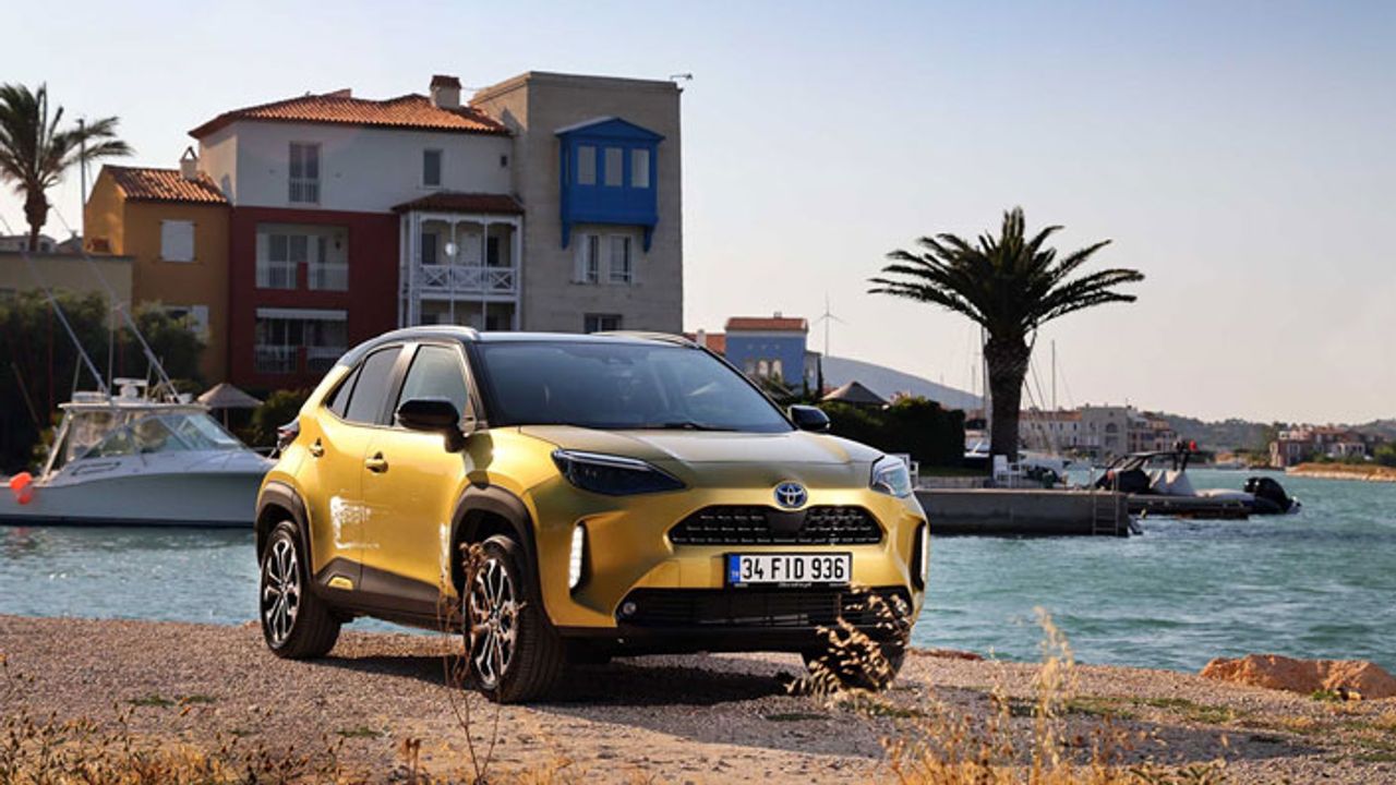 Toyota'nın şehirli SUV'u Yaris Cross Türkiye'de satışta