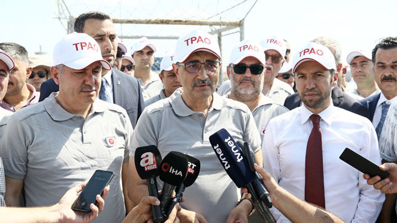 Bakan Dönmez, Adana'da yeni petrol keşiflerine dikkat çekti