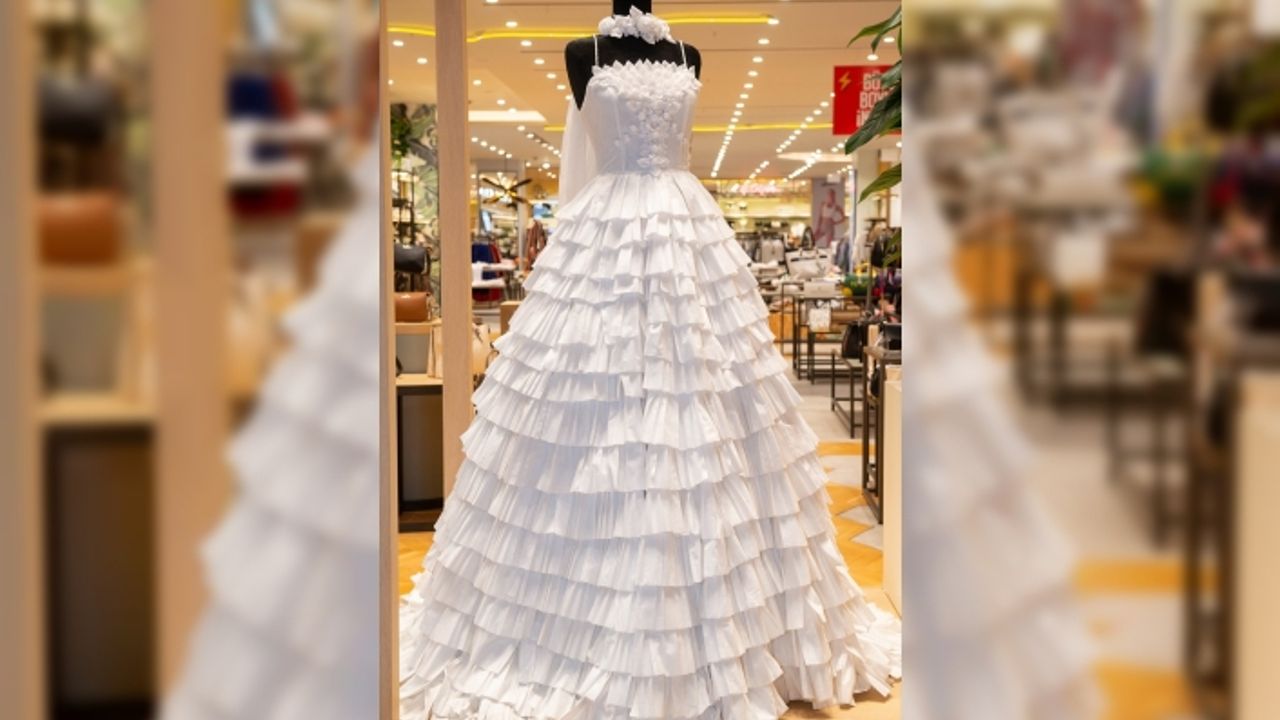 Medikal maske ile tasarlanan gelinlik Boyner'de