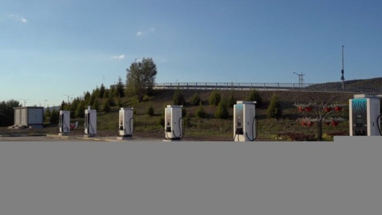 Togg, Trugo ile ilk şarj cihazı kurulumunu Bolu'da yaptı