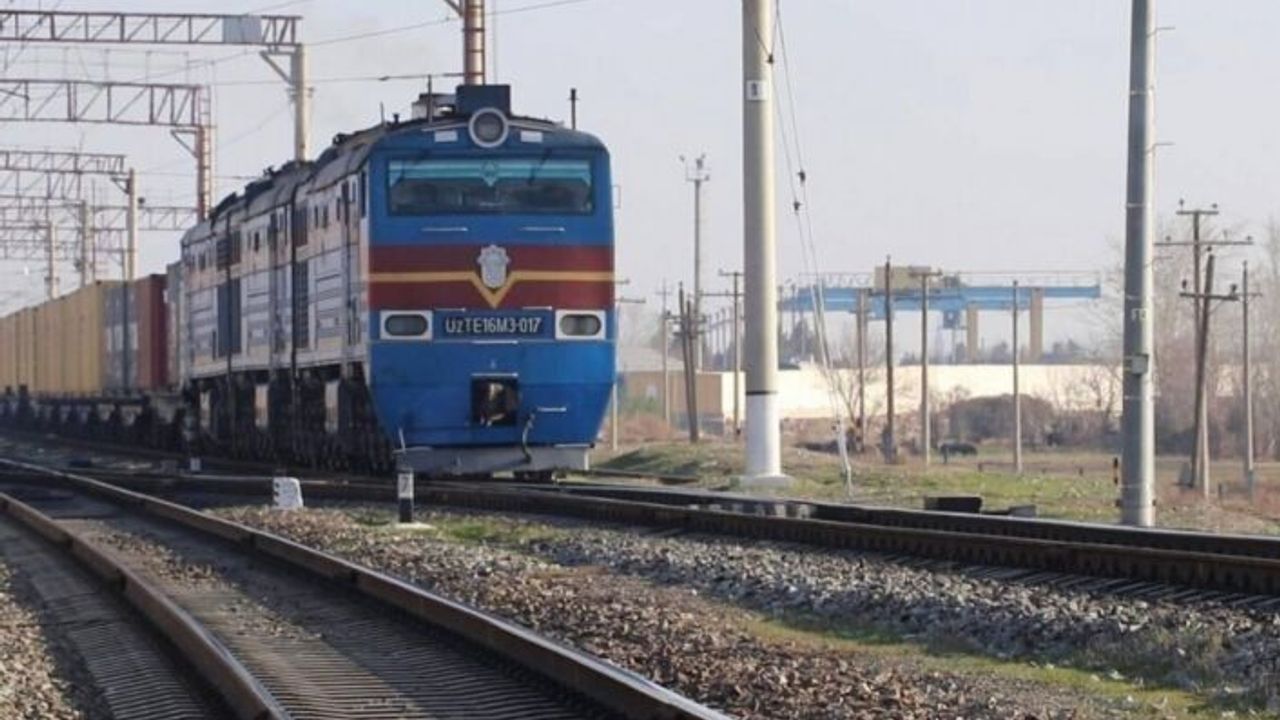 Özbekistan'dan AB'ye ilk konteyner treni