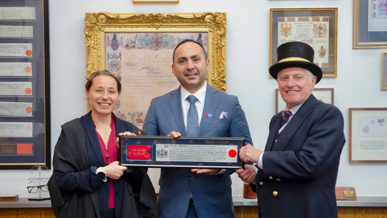 Türk İşadamı Ferhat Akkaya’ya Londra’da Freeman Onur Payesi