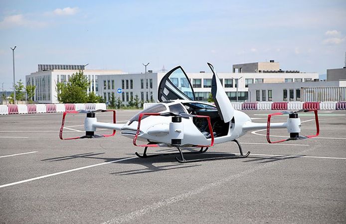 Türkiye’nin yerli uçan arabası AirCar ön siparişe açıldı