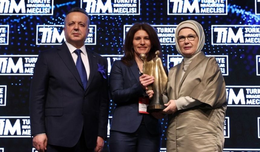 İhracatın Güçlü Kadınları Ödüllendirildi