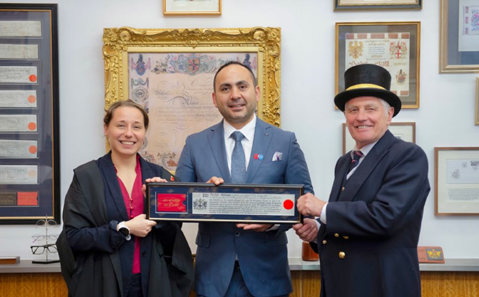 Türk İşadamı Ferhat Akkaya’ya Londra’da Freeman Onur Payesi