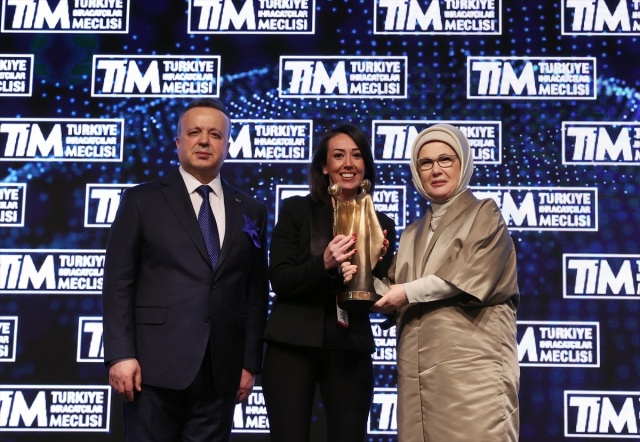 İhracatın Güçlü Kadınları Ödüllendirildi